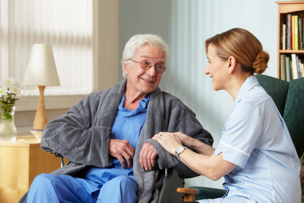 Общение с пожилыми людьми: описание проблем и рекомендации